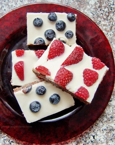 07 05 12 4th of july panacotta cake (44) JWJ