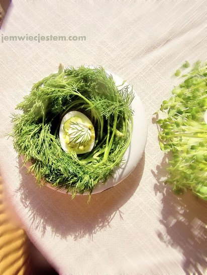 03 24 13 easter devil eggs (20) JWJ